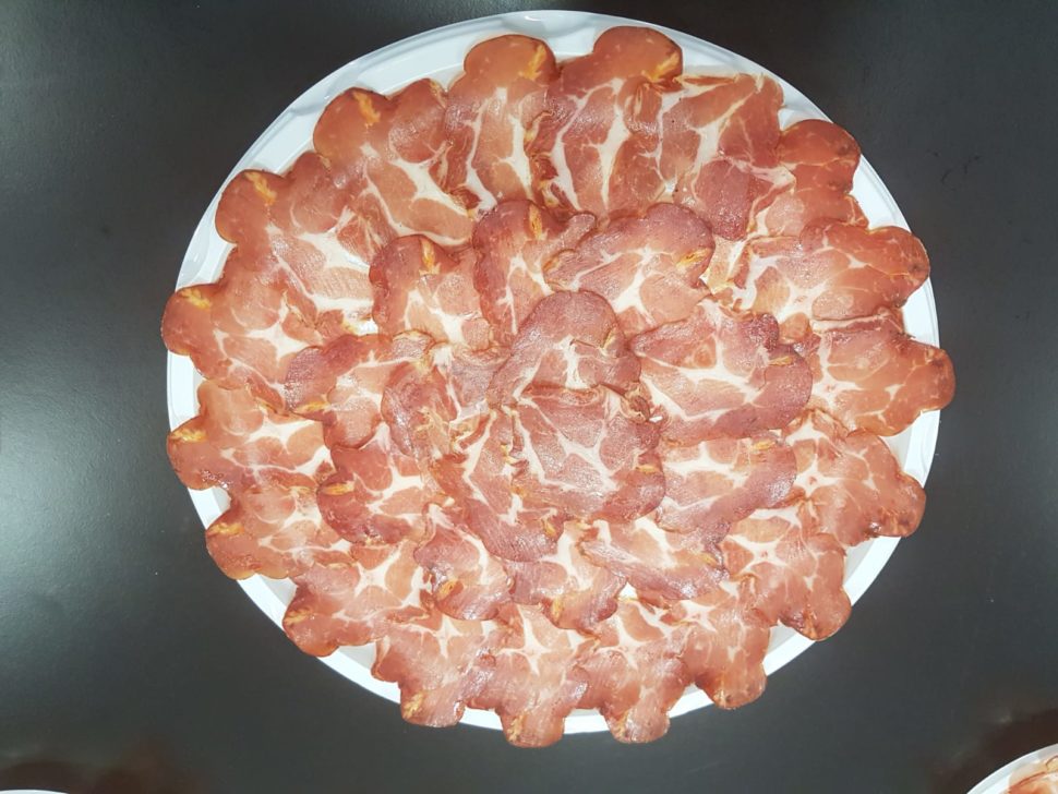 cabezada plato